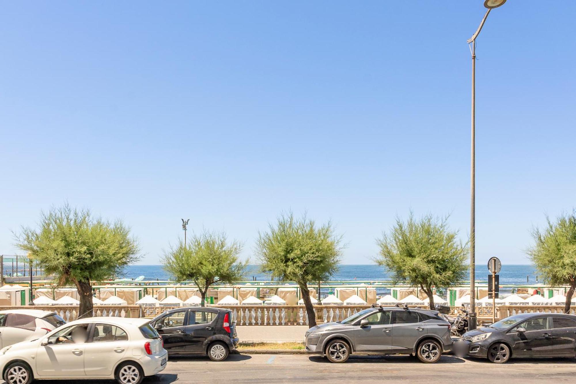 Bagni Pancaldi Sea View Apartment! リヴォルノ エクステリア 写真